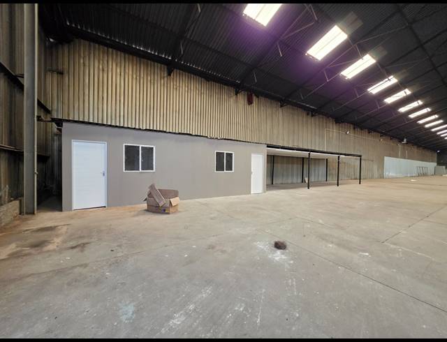 3,200M² WAREHOUSE TO LET IN GERMISTON SOUTH
